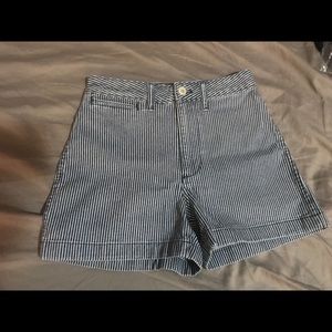 Madewell Emmett Denim Shorts in Railroad Stripe 25